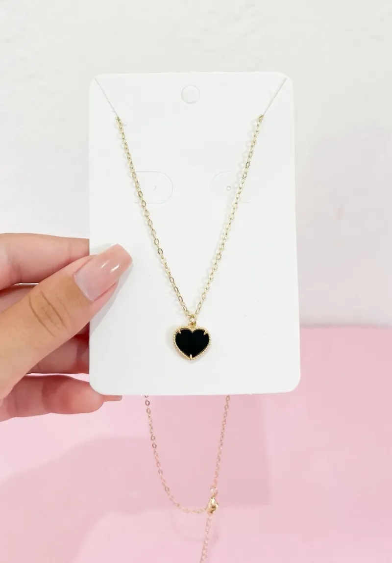 COLAR CORAÇÃO BLACK