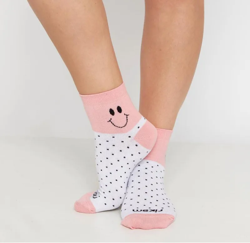 Meias coloridas cano curto