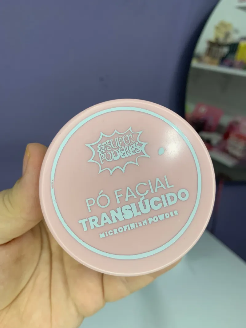 Pó translúcido
